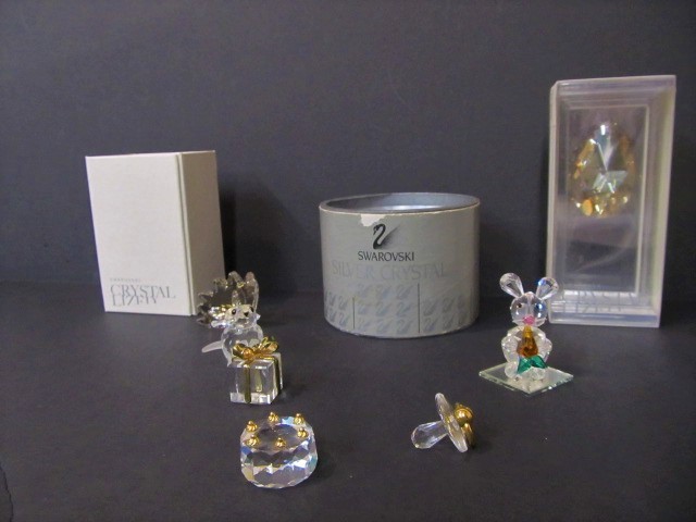 lot 14 image: Group of Genuine Swarovski Crystal Figurines