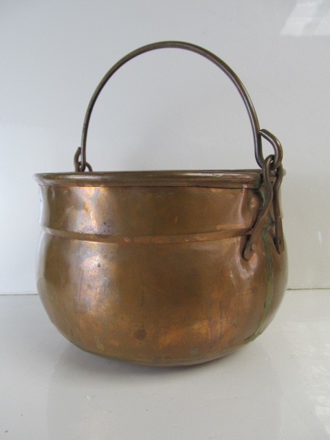 lot 33 image: Antique Solid Copper Handled Pot