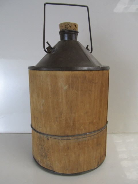 lot 34 image: Antique Wood Lined Oil Can 