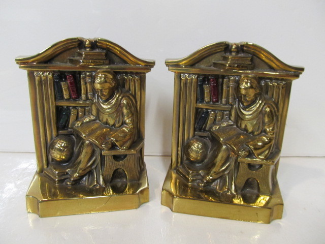 lot 61 image: Se of Vintage Solid Brass Bookends