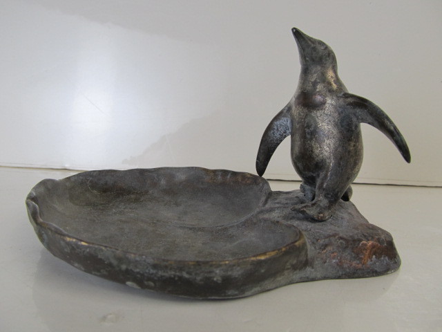 lot 73 image: Signed Vintage McClelland Barclay Figural Penguin Ashtray