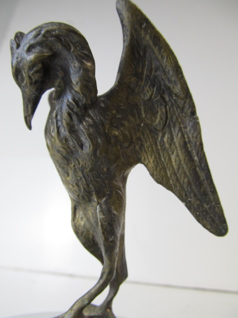 lot 74 image: Vintage Bronze Bird Desk Sculpture on Onyx Base