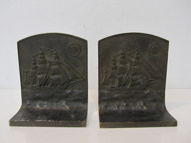 lot 75 image: Antique USS CONSTITUTION Cast Metal Bokends