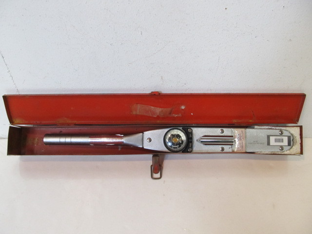 lot 81 image: Heavy Duty Consolidated Devices Torque Wrench wCase