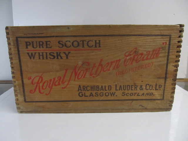 lot 122 image: Vintage 1930s Dovetailed WHISKEY Advertising Crate