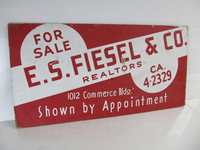 lot 138 image: Vintage 1940s-50s Real Estate Sign
