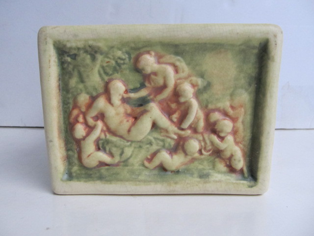 lot 104 image: Antique Art Pottery Planter wInsert
