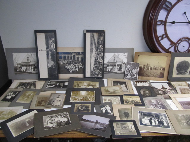 lot 149 image: Large Lot of Antique Photographs