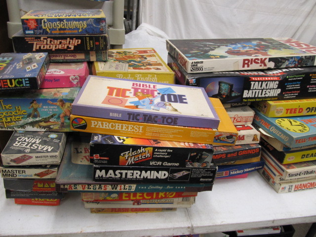 lot 176 image: HUGE Lot of Assorted Vintage Board Games