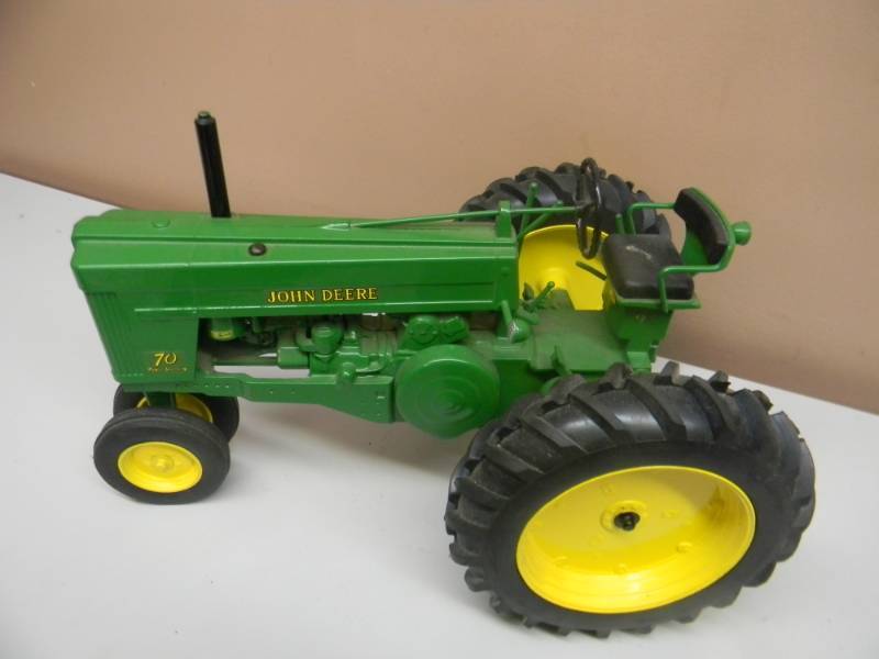 JOHN DEERE MODEL 70 POWER STEERING 1/8 SCALE TRACTOR ERTL SCALE MODELS ...