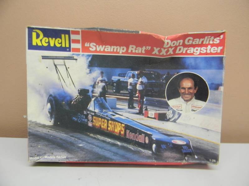 lot 45 image: VINTAGE 1987 - REVELL 125 SCALE SWAMP RAT XXX DRAGSTER DON GARLITS - IN BOX - ALL PARTS, DIRECTIONS & STICKERS IN BOX - SEE PICTURES