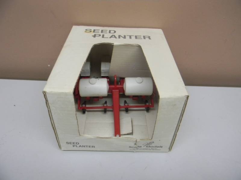 lot 50 image: VINTAGE ERTL SCALE MODELS 116 SCALE SEED PLANTER - NEW IN BOX - RARE - SELLING FOR $200.00 - SEE PICTURES