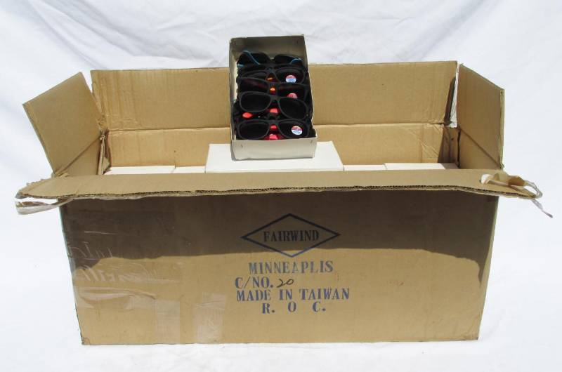lot 88 image: Huge Case of New Vintage 1990s Special Export Light Beer Sunglasses
