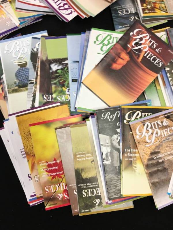 lot 12 image: Bits & Pieces Magazines