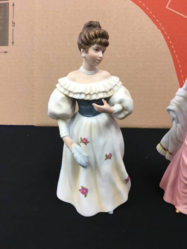 lot 19 image: Porcelain Figurines