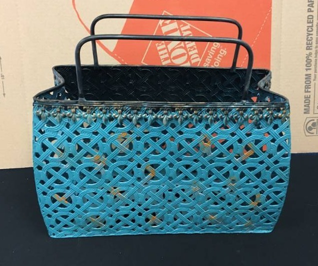 lot 43 image: Metal Basket
