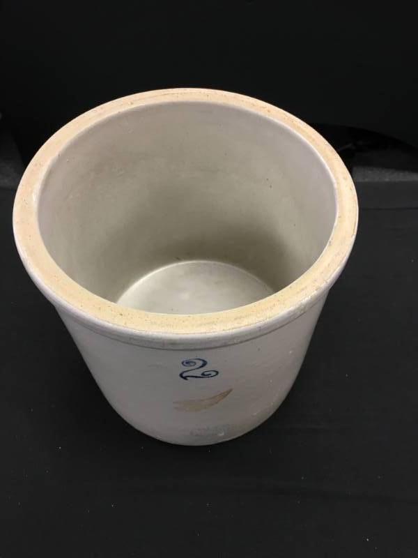 lot 45 image: BEAUTIFUL 2 GALLON RED WING CROCK - EXCELLENT CONDITION