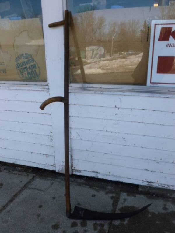 lot 11 image: Antique German Scythe