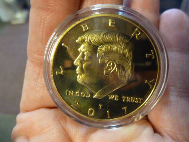 lot 41 image: Collector Coin