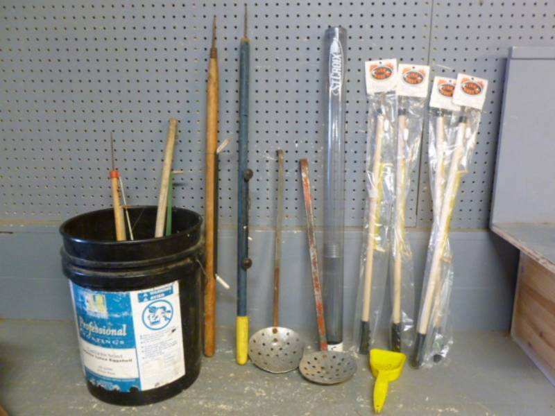 lot 65 image: Ice Fishing Items
