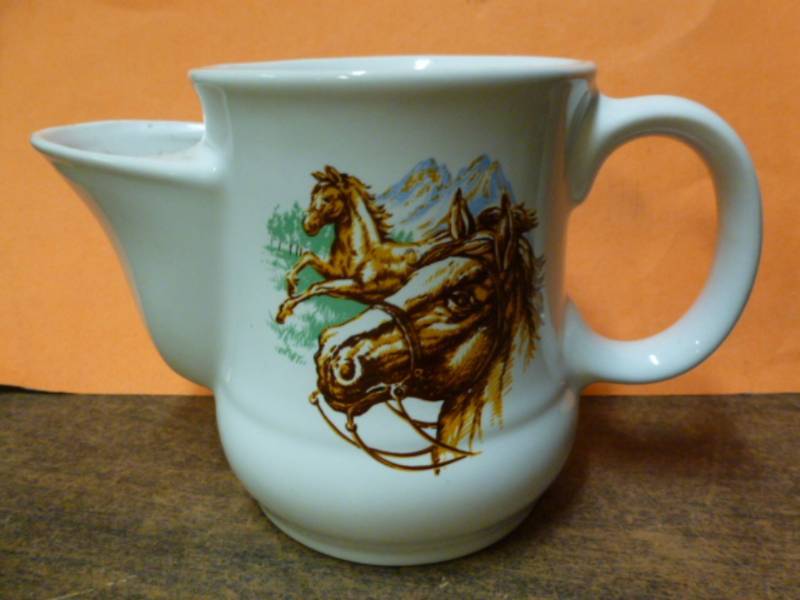 lot 105 image: Vintage Shaving Mug