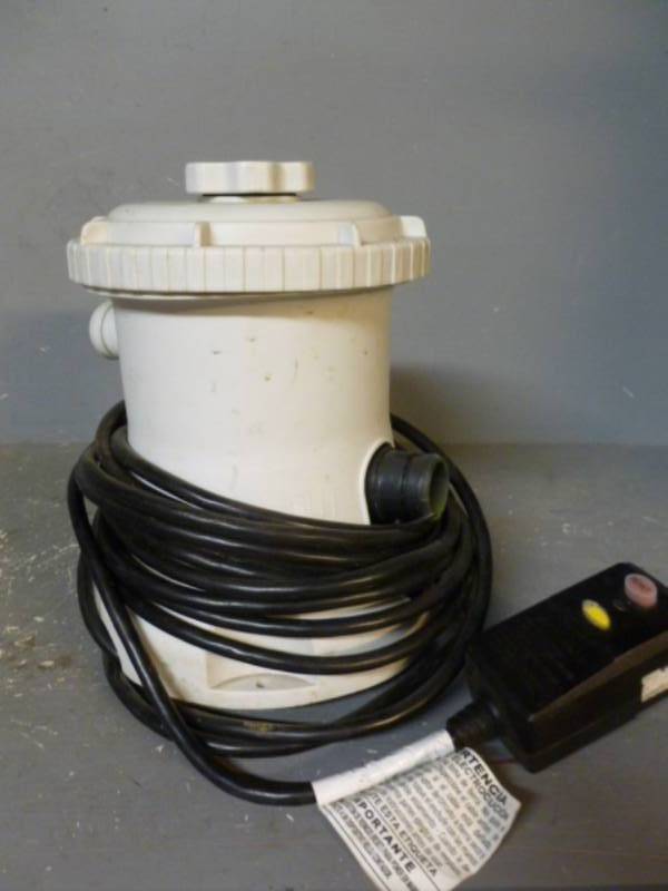 lot 106 image: Pool Pump