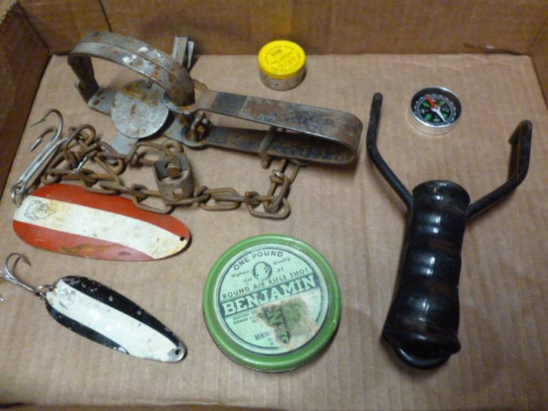 lot 107 image: Sportsman Items