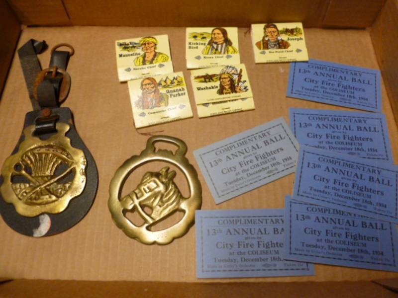 lot 127 image: Vintage Items