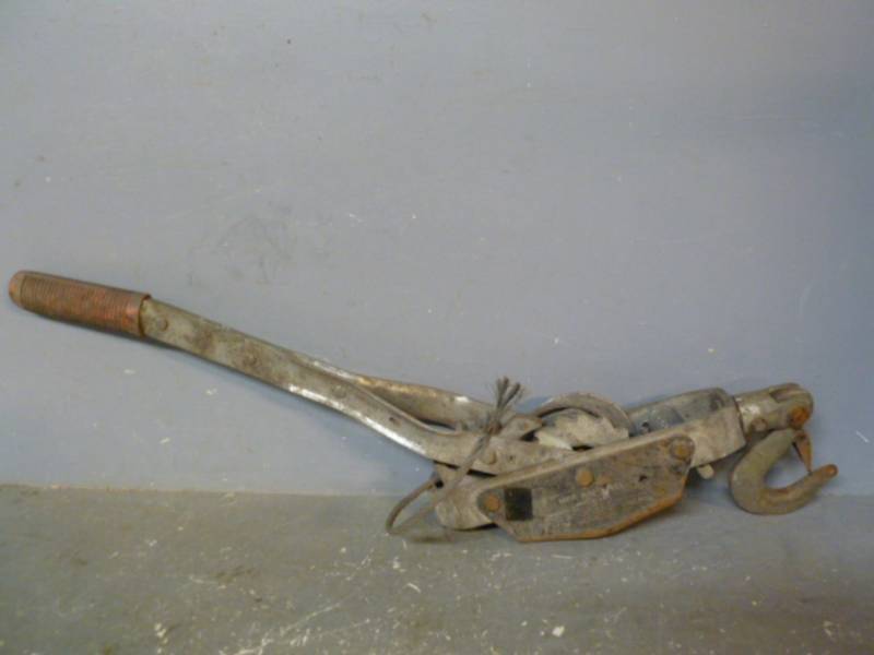 lot 128 image: Come Along Tool