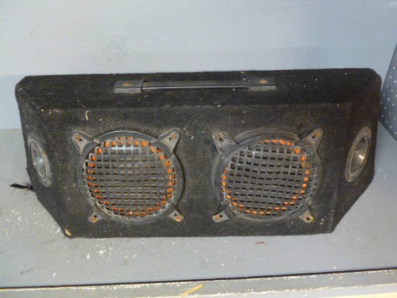 lot 135 image: Car Speaker
