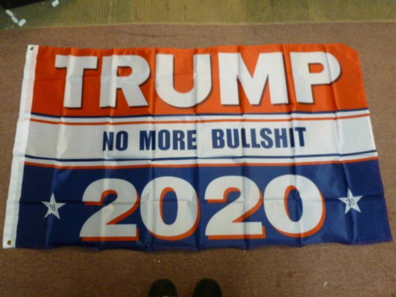 lot 145 image: Trump Flag