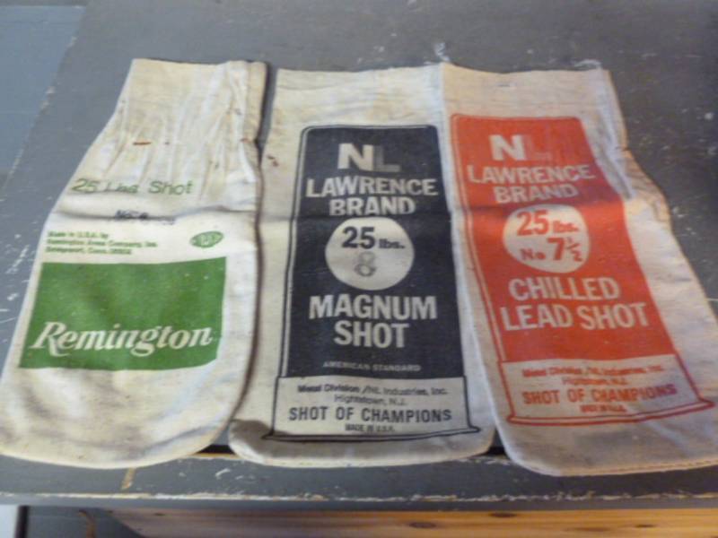 lot 162 image: Vintage Shot Bags