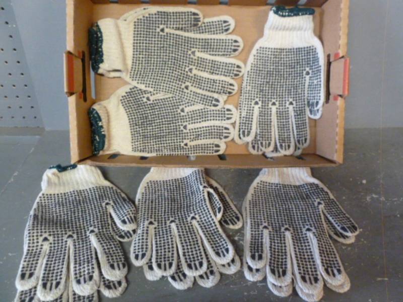 lot 191 image: New Work Gloves