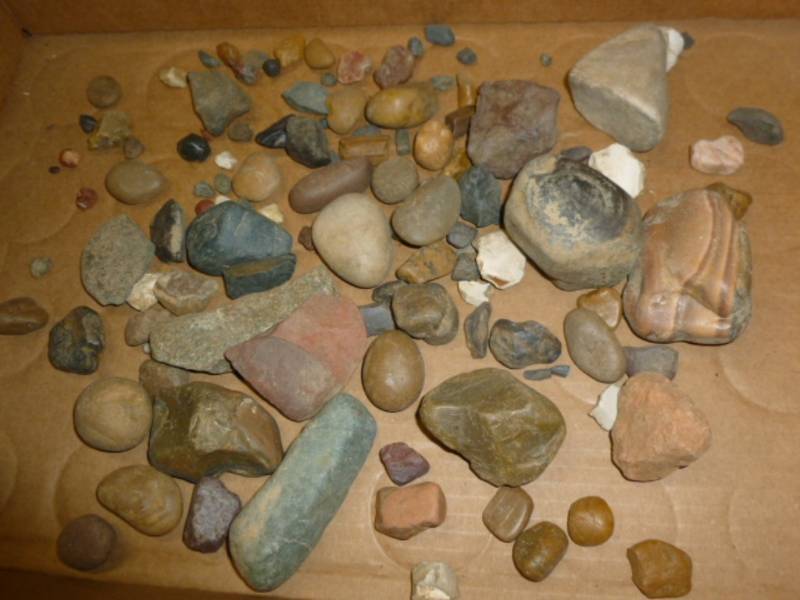 lot 199 image: Collector Rocks