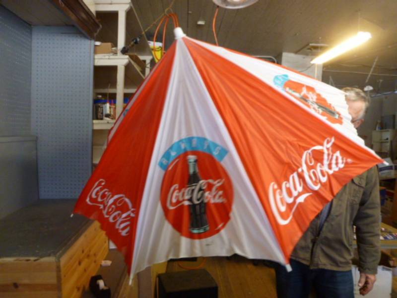 lot 215 image: Coca-Cola Collectible