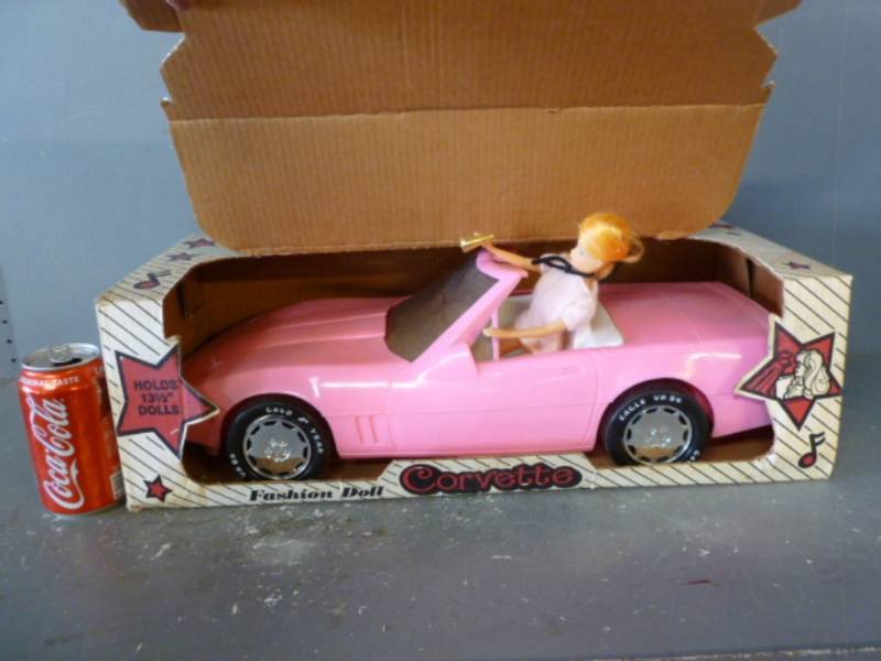 lot 246 image: Vintage Toy