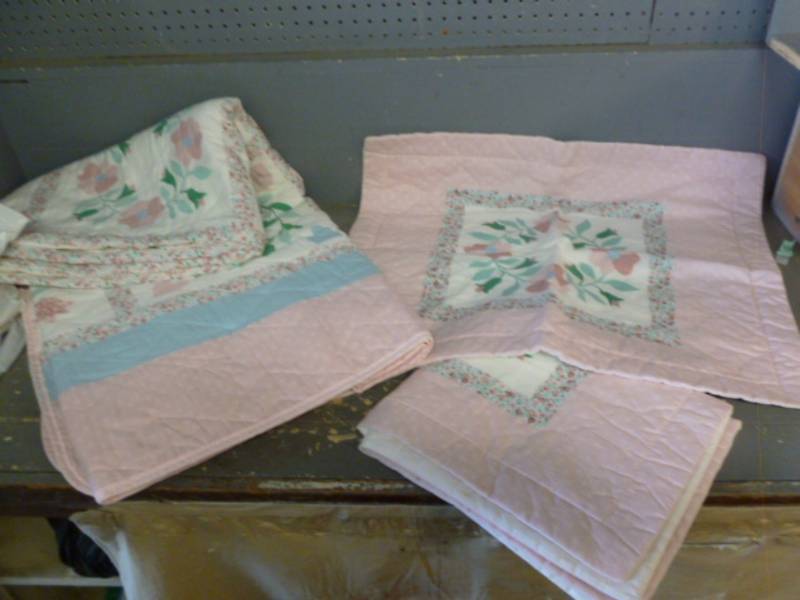 lot 263 image: Quilt Blanket