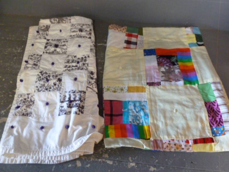 lot 267 image: Vintage Quilt