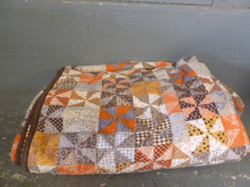 lot 268 image: Quilt Blanket