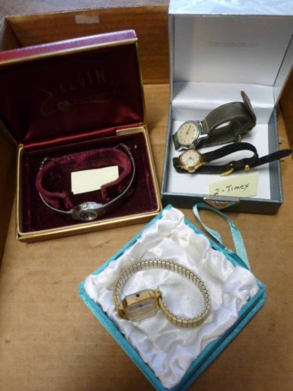 lot 287 image: Watches