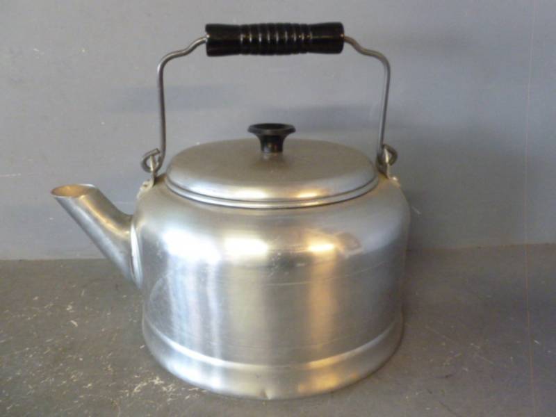 lot 303 image: Vintage Kitchen