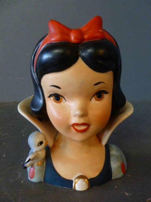 lot 309 image: Vintage Walt Disney