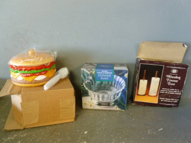 lot 319 image: New Items