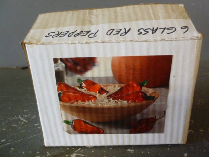 lot 323 image: Decorative