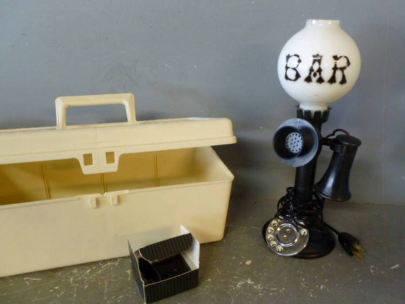 lot 326 image: Vintage Bar Light