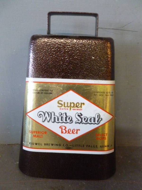 lot 346 image: Cow Bell Decoration