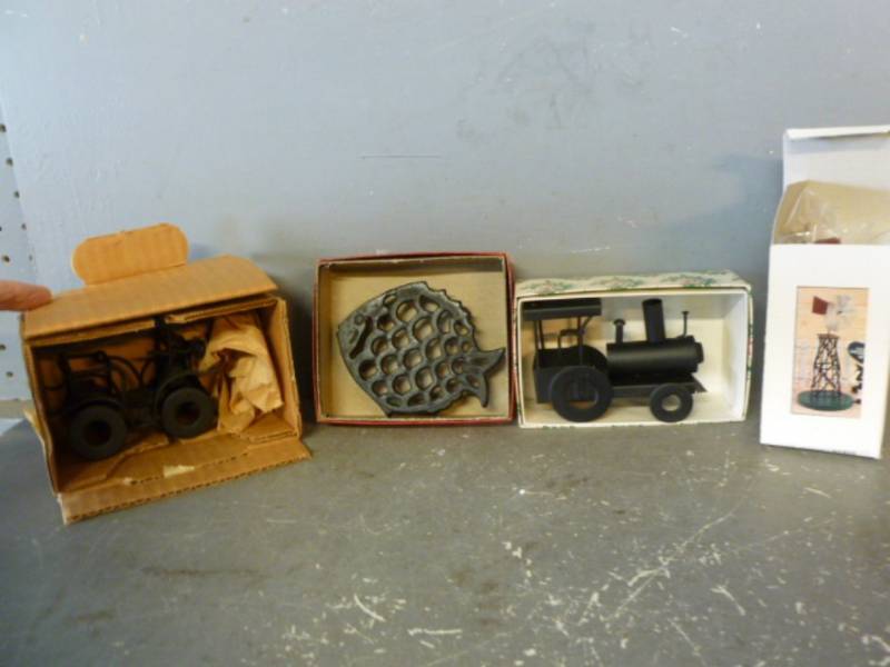 lot 360 image: Decorative