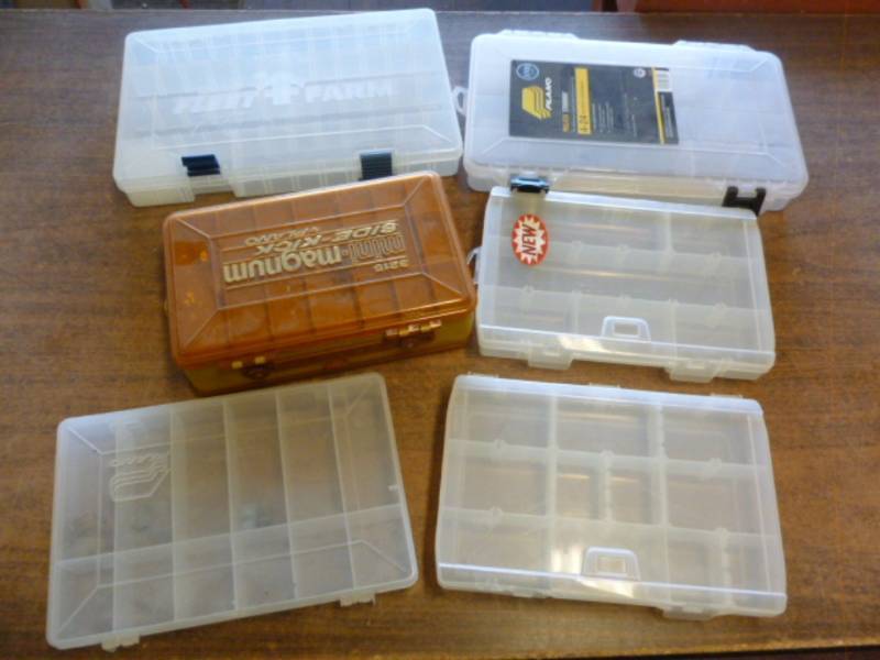 lot 388 image: Storage Organizers