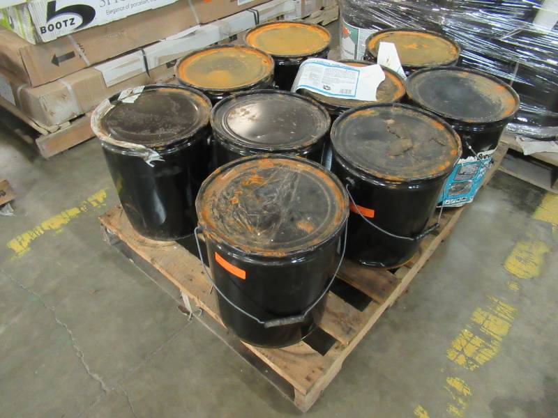 lot 26 image: 9 Containers of brewer cote plastic wet surface roof cement 5 gallon