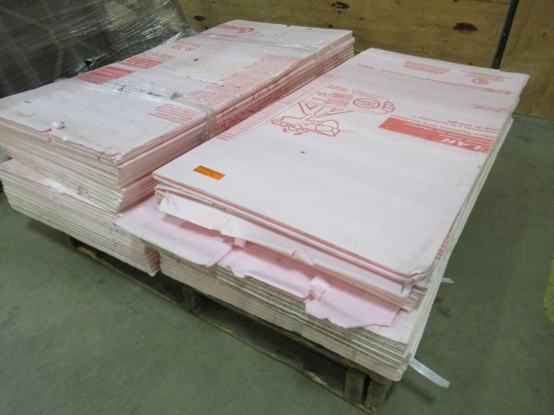 lot 192 image: Owens CorninFOAMULAR 14 in. x 4 ft. x 50 ft. R-1 Fanfold Underlayment Rigid Foam Board Insulation Sheathing - Approx 4 Bundles. 10UM